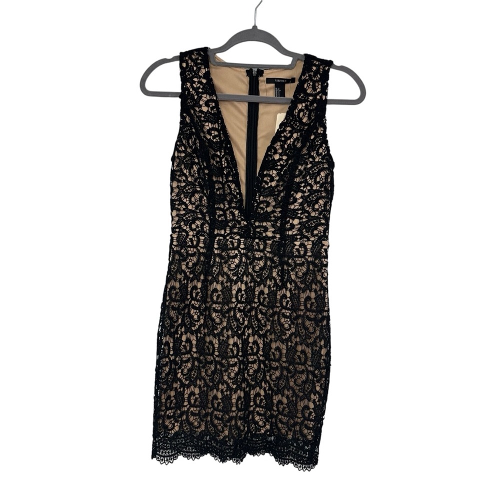 Forever 21 Black Lace Sleeveless Dress Tan Lining Size Small Deep V Neck NEW
